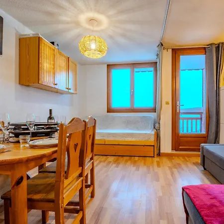 In-out, Heart Of Spacious Flat , Wifi A9 Apartment *