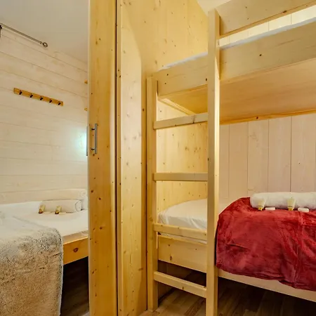 In-out, Heart Of Spacious Flat , Wifi A9 Apartment *