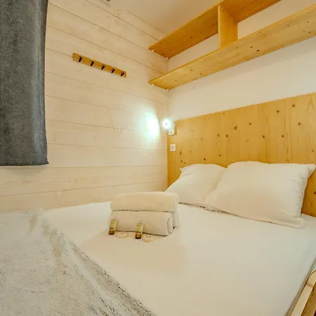 Apartment In-out, Heart Of Spacious Flat , Wifi A9 Val Thorens